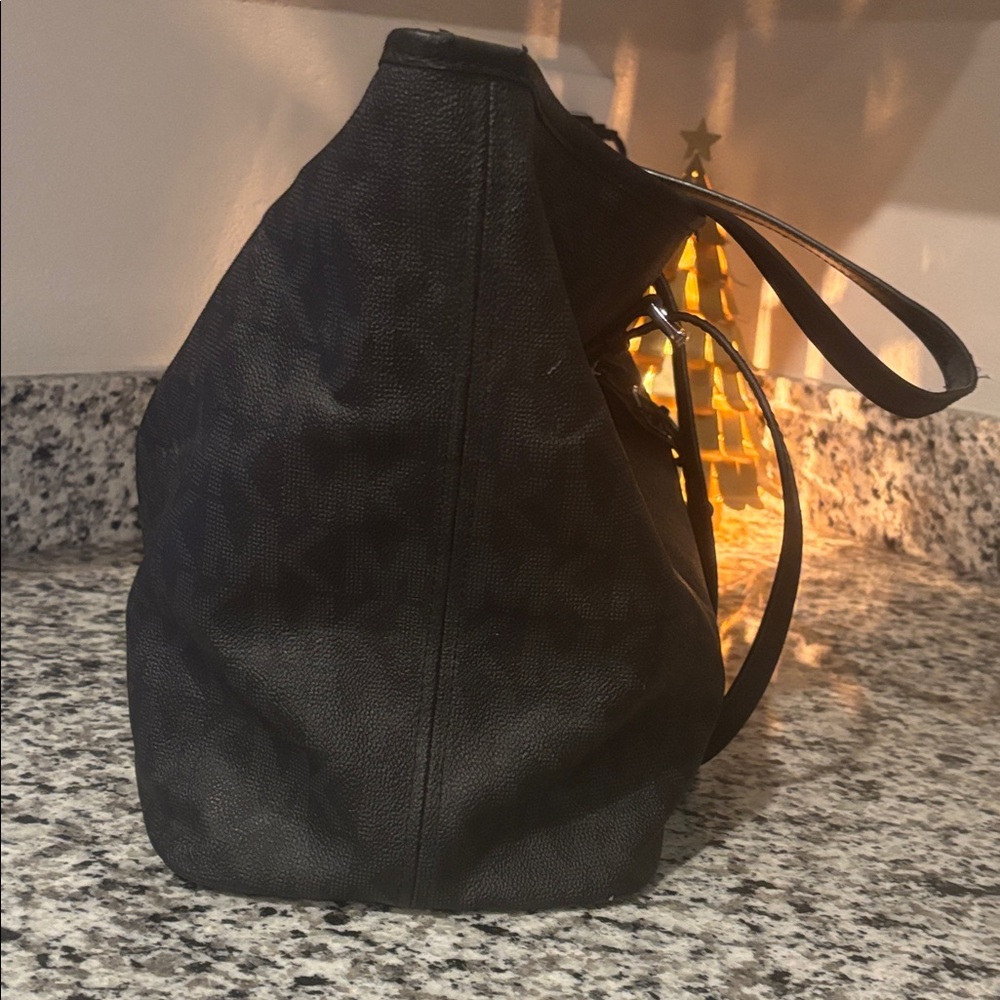 Michael Kors Black Tote Shoulder Bag Large MK Monogram Interior Pocket Work Bag - Picture 4 of 9